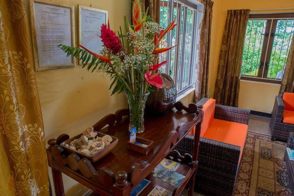 Georgina'S Cottage Beau Vallon  Εξωτερικό φωτογραφία